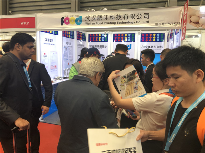De nombreux clients nationaux et étrangers viennent visiter et consulter les imprimantes alimentaires de Sinojoininsun